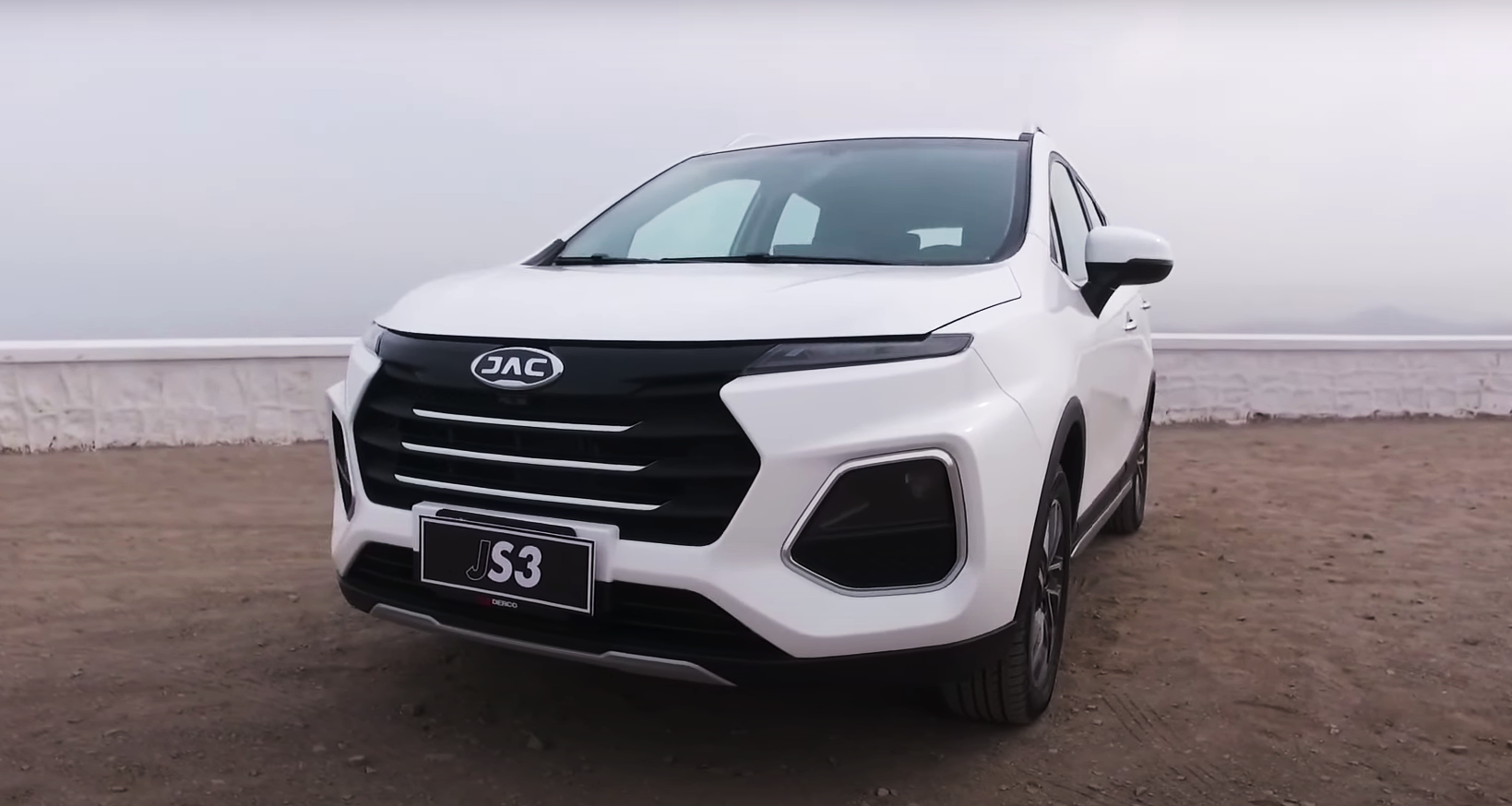 орожній просвіт JS3 становить 200 мм