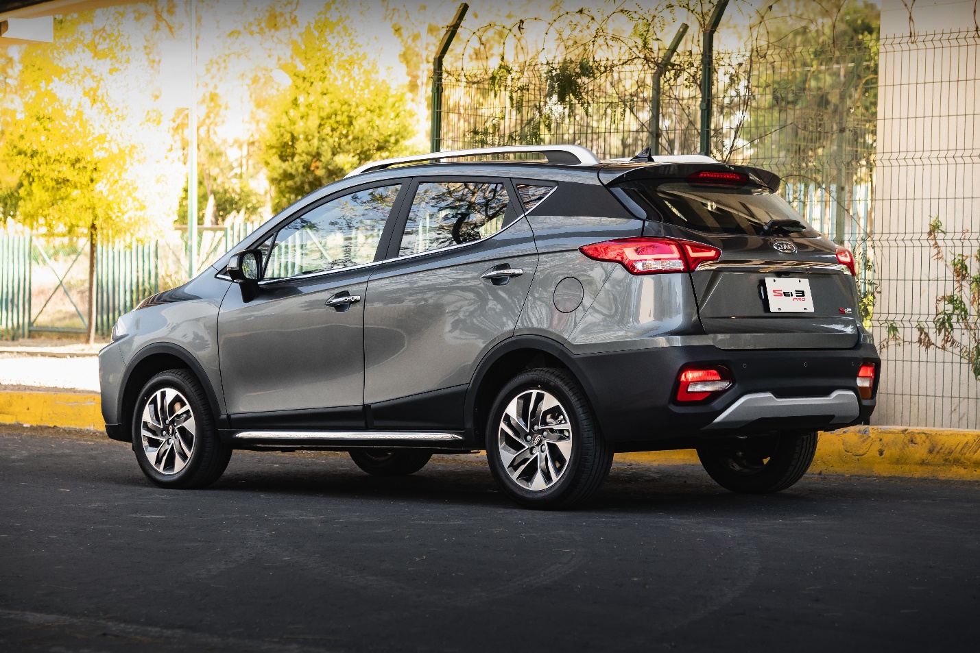 6 літрів бензину на 100 км